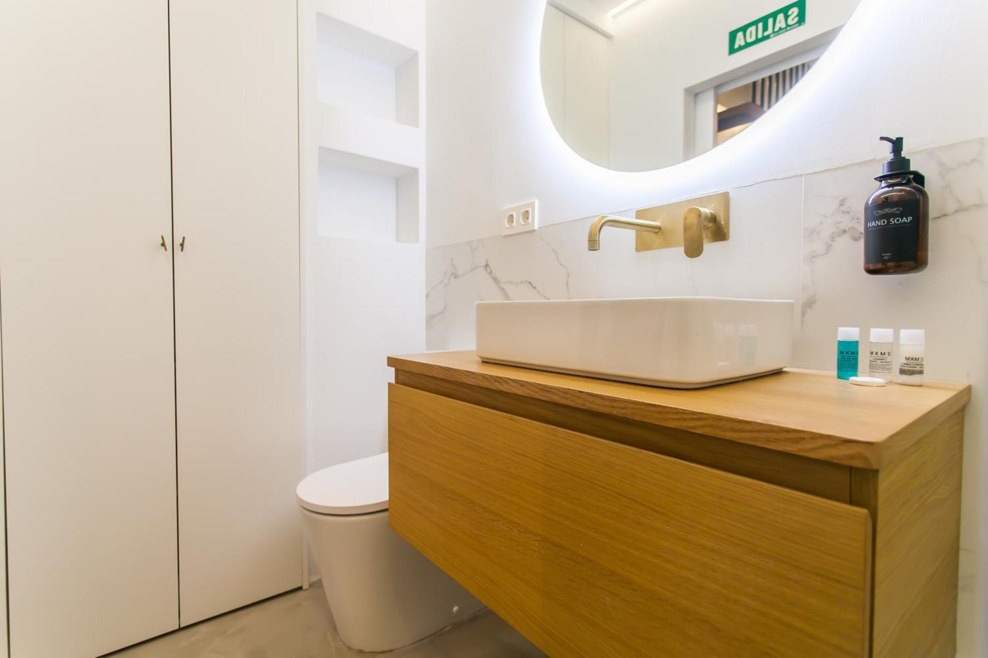 Guernica Luxury Duplex - Location, Light, And Art Madri Exterior foto